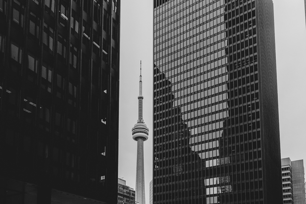 Candid wedding photography in Toronto