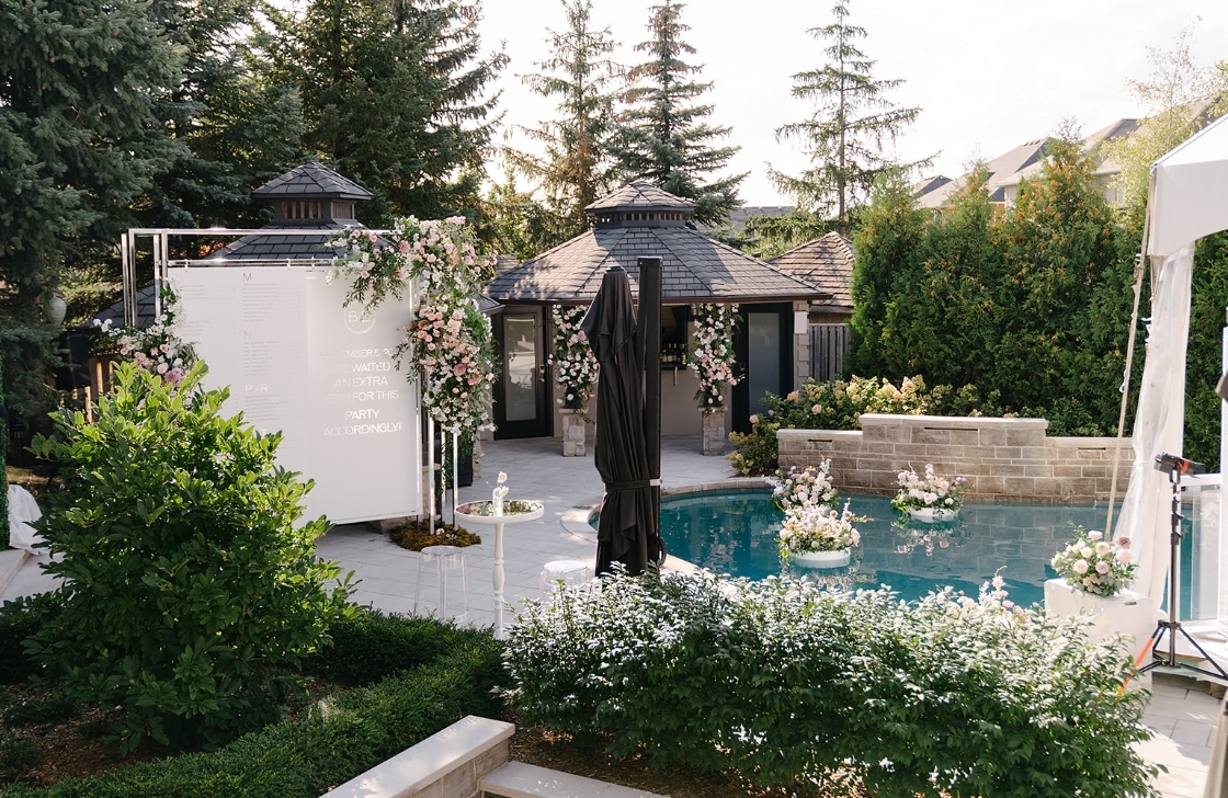 Elegant_Backyard_Wedding